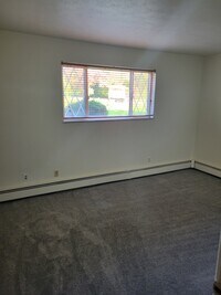 Ridgewood Apartments - 6