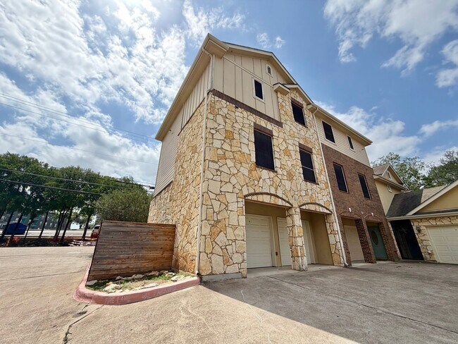 property at 1402 Parker Ln