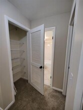 6214 Dewdrop Way in Tampa, FL - Building Photo - Building Photo