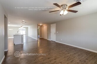 13620 N 38th St in Phoenix, AZ - Building Photo - Building Photo
