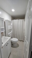 10600 SW 146th St, Unit B in Miami, FL - Building Photo - Building Photo