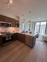 534 SW 9th St, Unit C1 in Miami, FL - Building Photo
