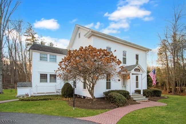 property at 405 Mt Hermon Rd