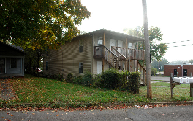 4200 Mccalla Ave in Knoxville, TN - Building Photo - Building Photo