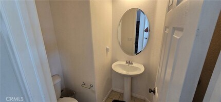 16225 Soapberry Ln in Fontana, CA - Foto de edificio - Building Photo