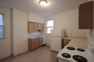 422 S Trenton Ave, Unit 2 in Pittsburgh, PA - Building Photo - Building Photo