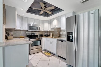 27526 Los Amigos Ln in Bonita Springs, FL - Building Photo - Building Photo