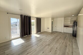 2119 Kelton Ave in Los Angeles, CA - Building Photo - Building Photo