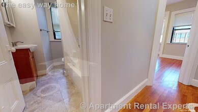 48 John F. Kennedy St in Cambridge, MA - Building Photo - Building Photo