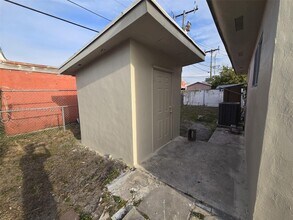 882 NW 26th Ave in Miami, FL - Building Photo - Building Photo