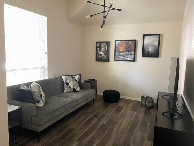 property at 31 W Spindle Tree Cir