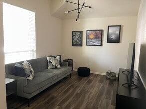 31 W Spindle Tree Cir in Spring, TX - Building Photo - Building Photo