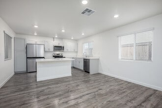 Isles in Roseville, CA - Building Photo - Interior Photo