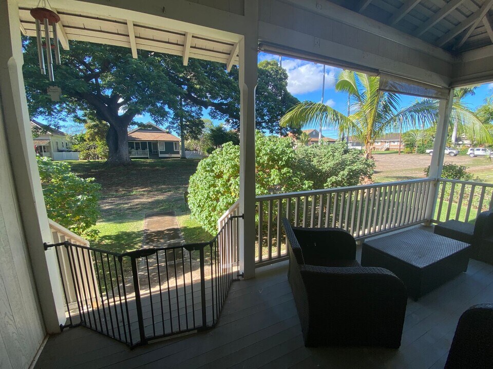 91-1702-1702 Pohakulepo St in Ewa Beach, HI - Building Photo