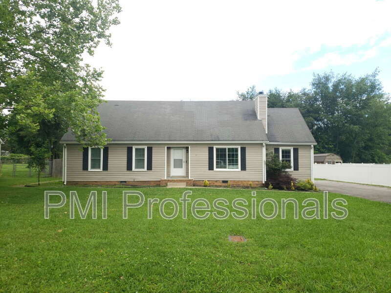 218 Beechwood Cir in Murfreesboro, TN - Building Photo