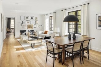 245 E 78th St in New York, NY - Building Photo - Building Photo