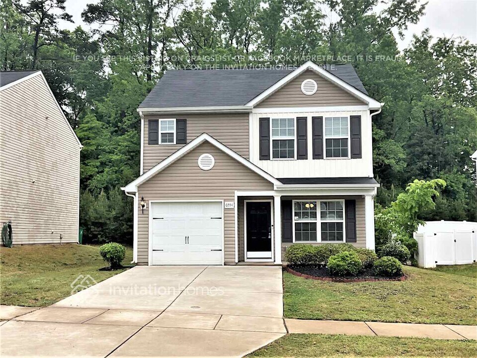 6554 Paw Village Rd in Charlotte, NC - Building Photo