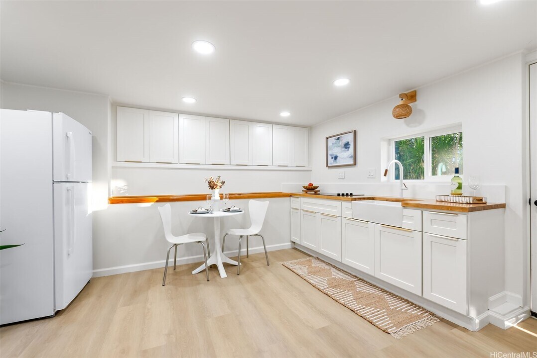 1570 Ohu St, Unit B in Honolulu, HI - Building Photo