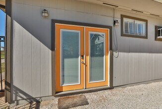 2215 Cleburne St in Houston, TX - Building Photo - Building Photo