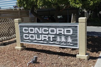 Concord Court Apartments in Concord, CA - Foto de edificio - Building Photo