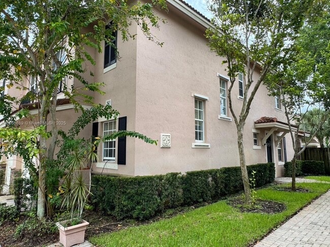 property at 287 Las Brisas Cir