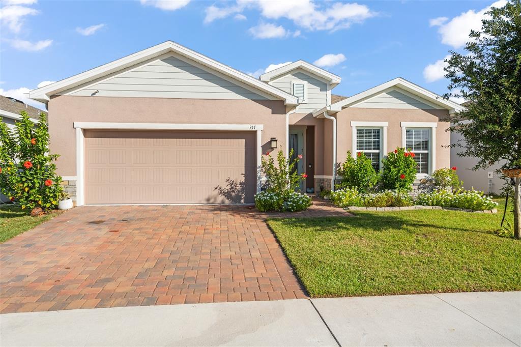 317 Winter Bliss Ln in Mount Dora, FL - Building Photo