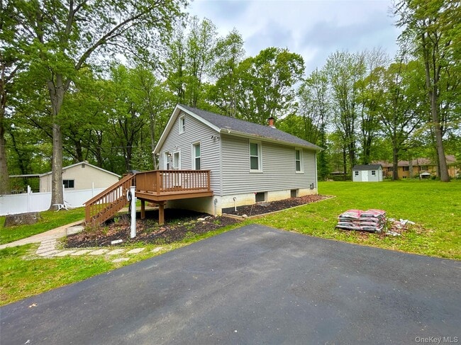 17 John St in New Windsor, NY - Building Photo - Building Photo