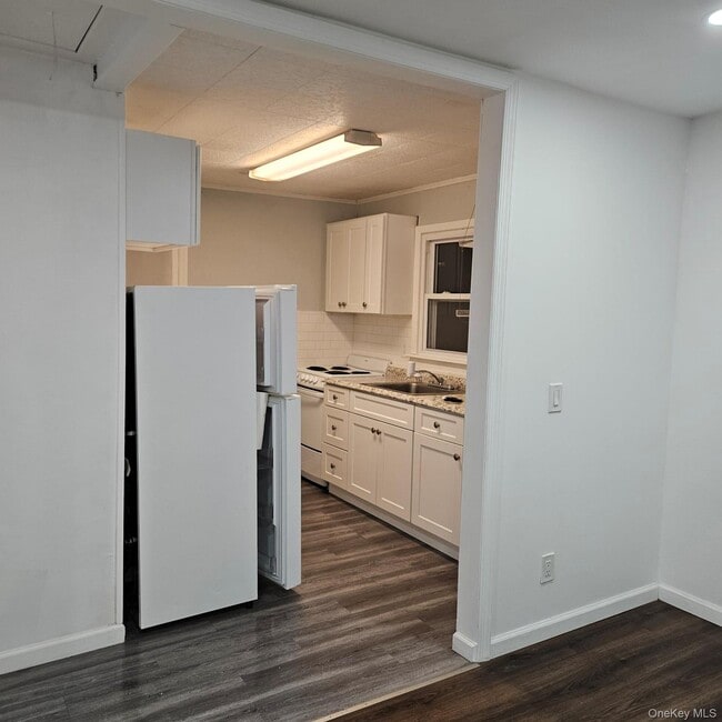 114 Webster Ave in Lake Ronkonkoma, NY - Building Photo - Building Photo