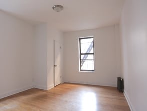 2025 REGENT PL in Brooklyn, NY - Foto de edificio - Interior Photo