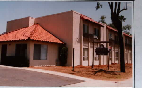 Mission Grande Apartments in Escondido, CA - Building Photo - Building Photo