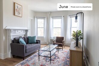 Private bedroom in 3 bed/1 bath Home in Boston, MA - Building Photo - Building Photo