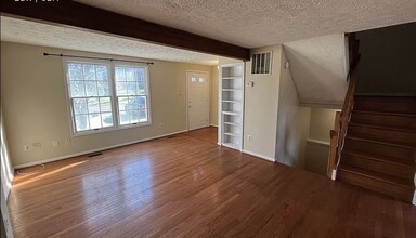 13240 Custom House Ct in Fairfax, VA - Building Photo - Building Photo