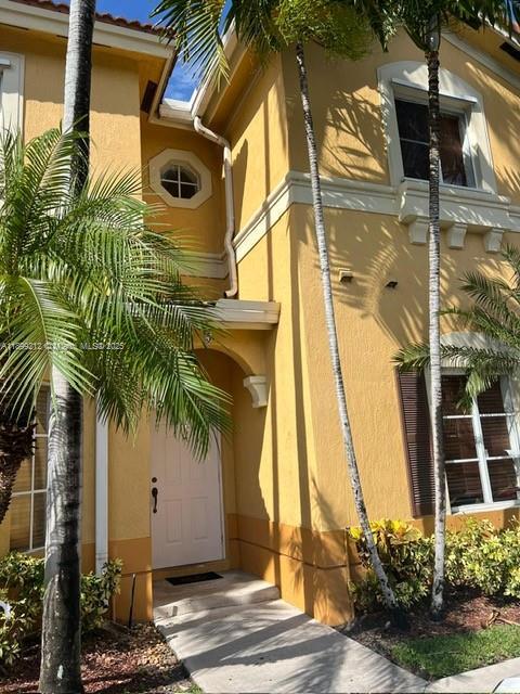 10777 NW 84th Ln in Doral, FL - Building Photo