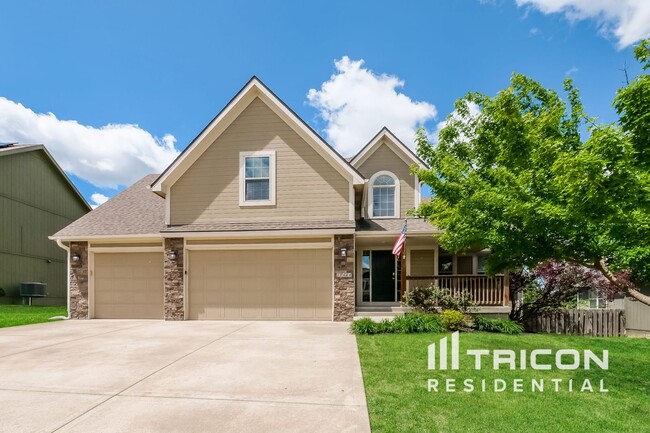 property at 18404 Rock Ridge N