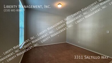 3311 Saltillo Way in San Antonio, TX - Building Photo - Building Photo
