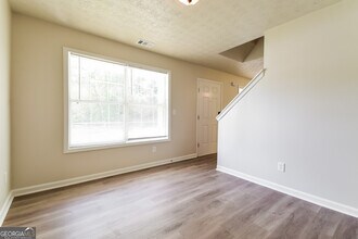 5234 Alexander St in Union City, GA - Building Photo - Building Photo