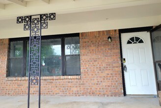 4400 Hodgkins Rd in Lake Worth, TX - Foto de edificio - Building Photo