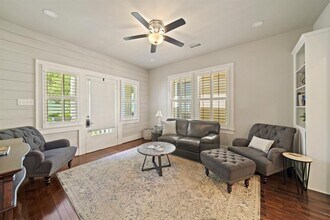 3621 Avenue O 1/2 in Galveston, TX - Building Photo - Building Photo