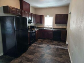 1403 Main St in Eau Claire, WI - Building Photo - Building Photo