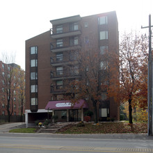 Carrington Place in Hamilton, ON - Building Photo - Building Photo