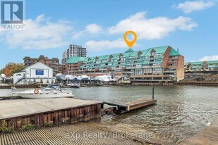 100 Bronte Rd in Oakville, ON - Building Photo