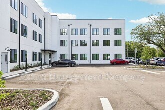 221 S Bumby Ave in Orlando, FL - Building Photo - Building Photo