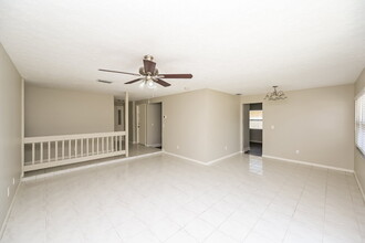 5518 Pentail Cir in Tampa, FL - Building Photo - Building Photo