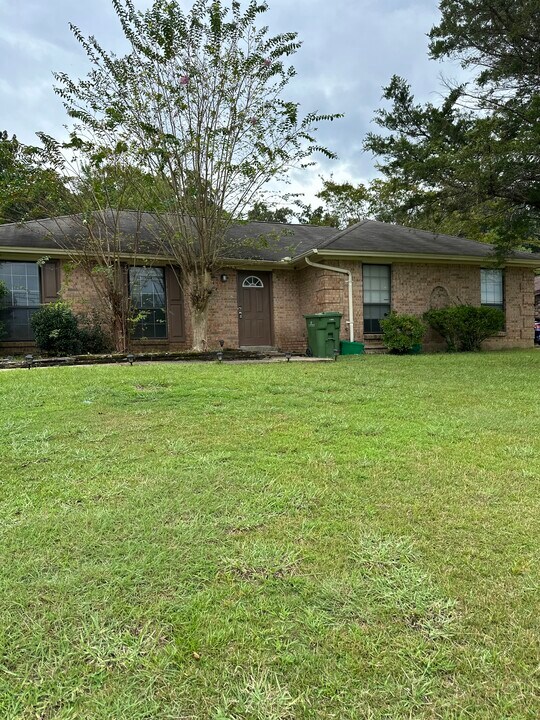 4250 Matterhorn St in Montgomery, AL - Building Photo