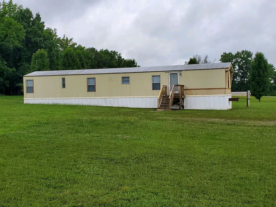 107 Heartland Ln in Norlina, NC - Foto de edificio