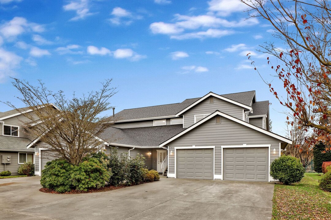 521 Main Pl in Lynden, WA - Building Photo
