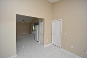 12 Pine Brook Dr in Palm Coast, FL - Building Photo - Building Photo