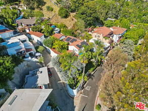 7825 Hillside Ave in Los Angeles, CA - Building Photo - Building Photo