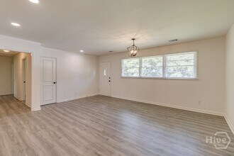 625 Stuart St in Savannah, GA - Building Photo - Building Photo