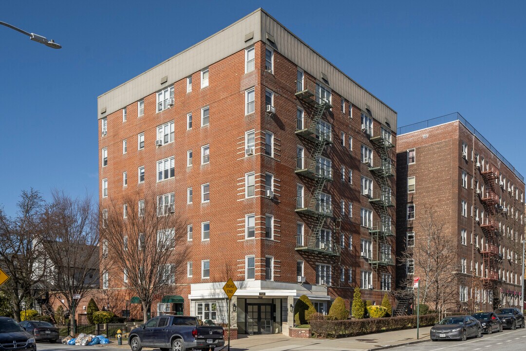 The Boulevard in Brooklyn, NY - Building Photo